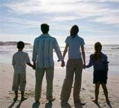 vancouver family enjoying peace of mind on kitsilano beach